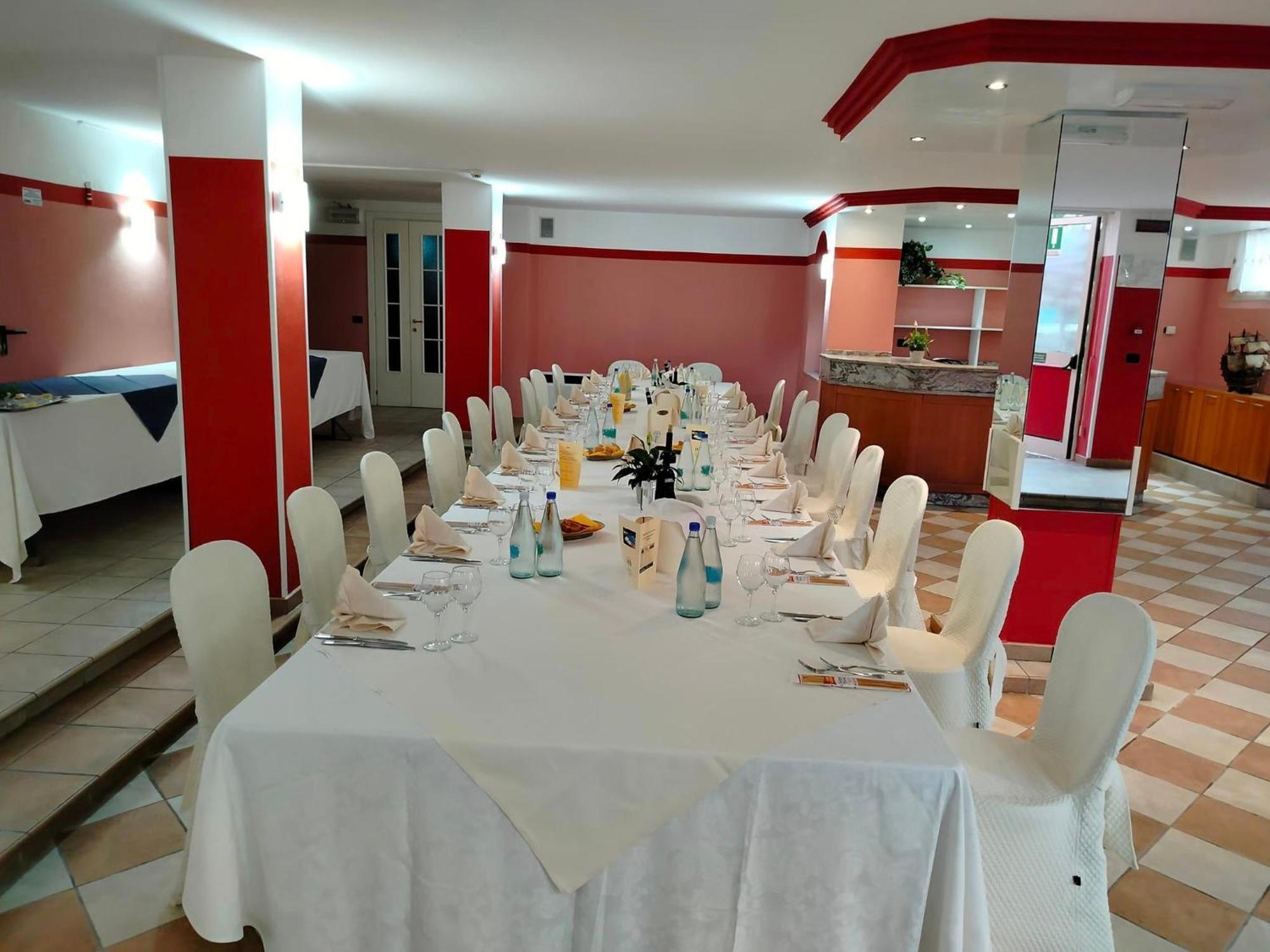 Hotel Sporting Casarsa della Delizia Esterno foto