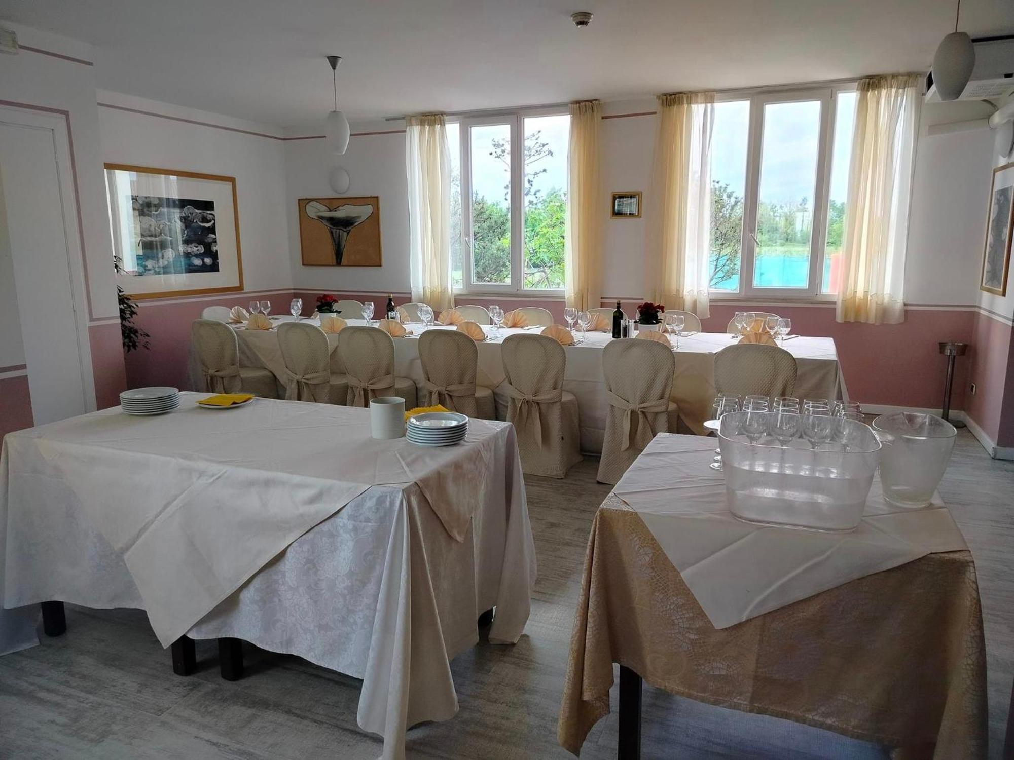 Hotel Sporting Casarsa della Delizia Esterno foto