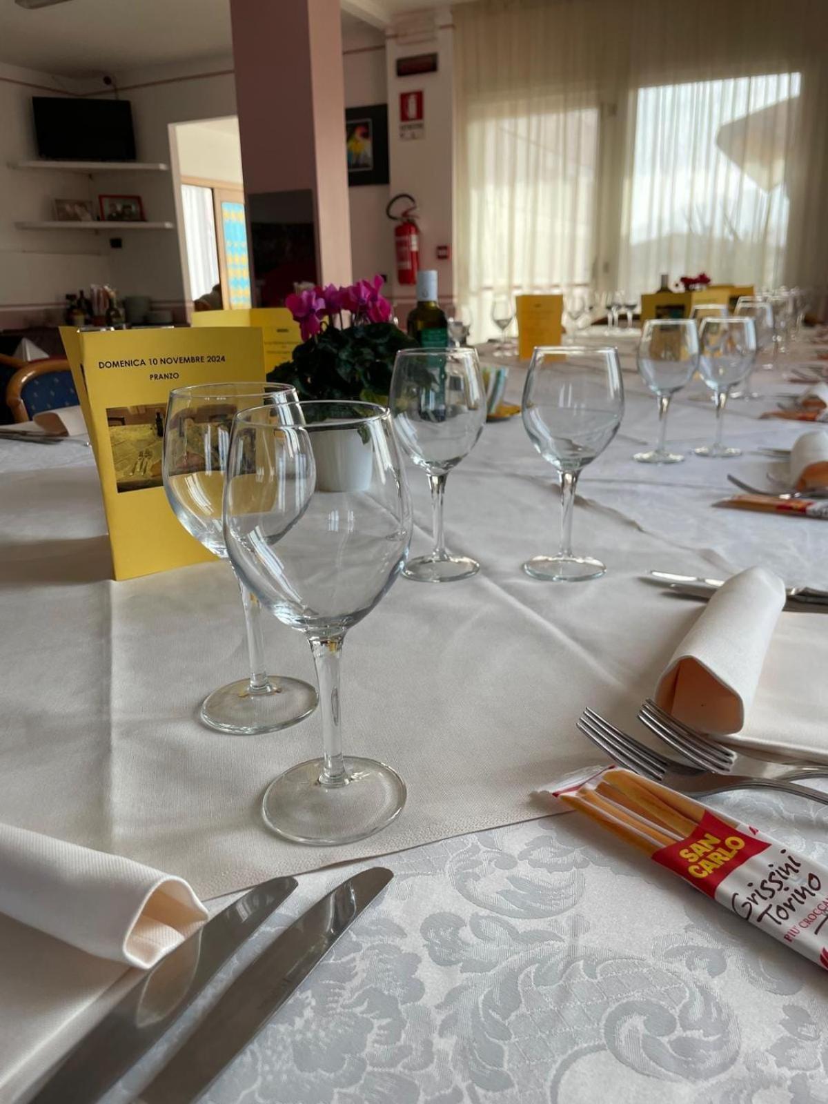 Hotel Sporting Casarsa della Delizia Esterno foto