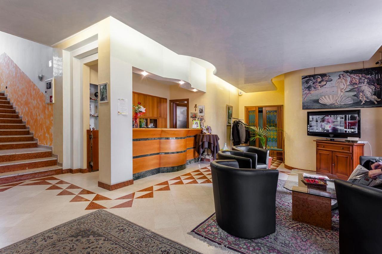 Hotel Sporting Casarsa della Delizia Esterno foto